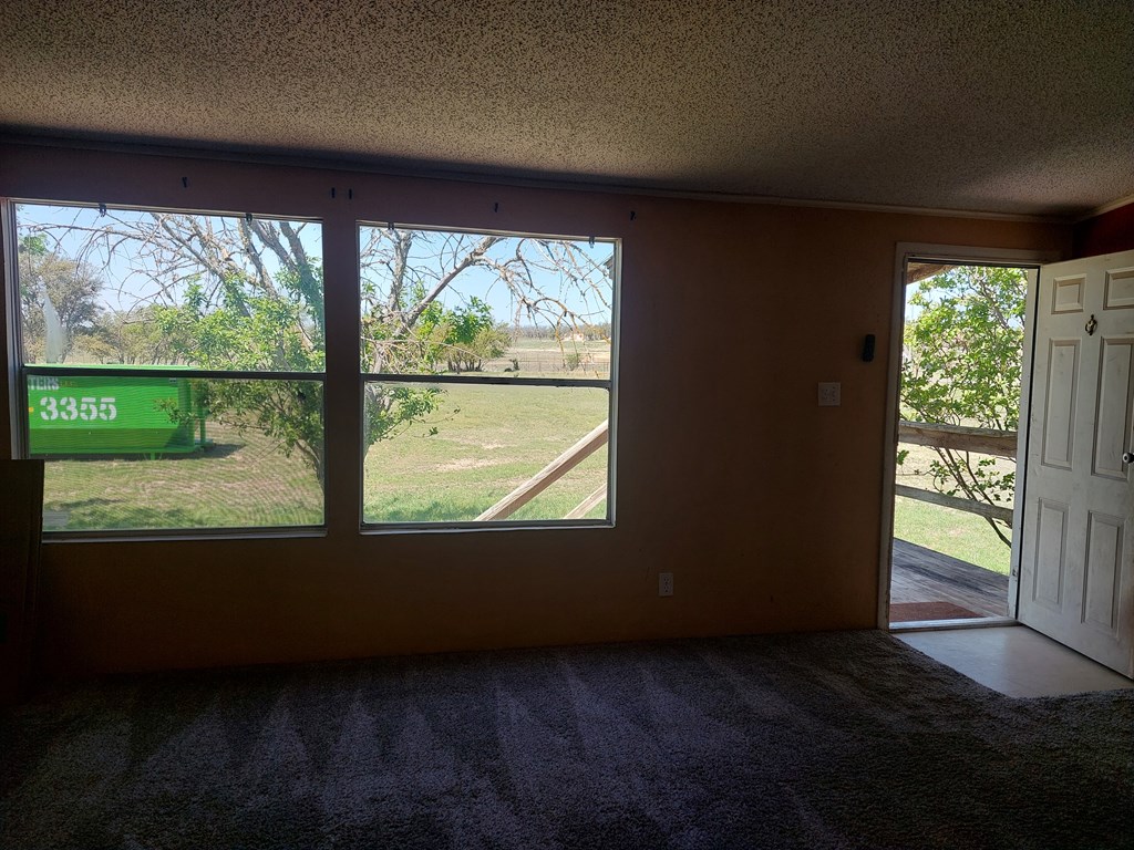 943 Lange Road Harper, TX 78631 - Photo 5 of 14 Gallery Image 5