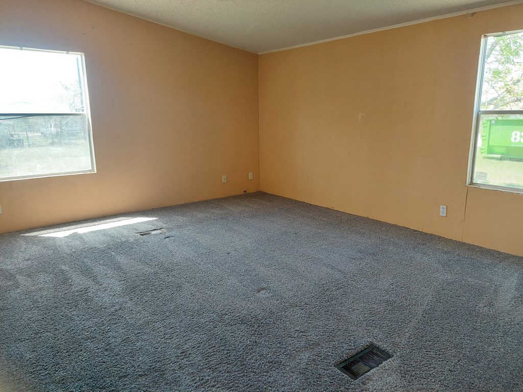 943 Lange Road Harper, TX 78631 - Photo 6 of 14 Gallery Image 6