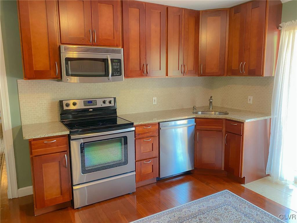 871 Gilbert Road Effort, PA 18330 - Photo 9 of 50