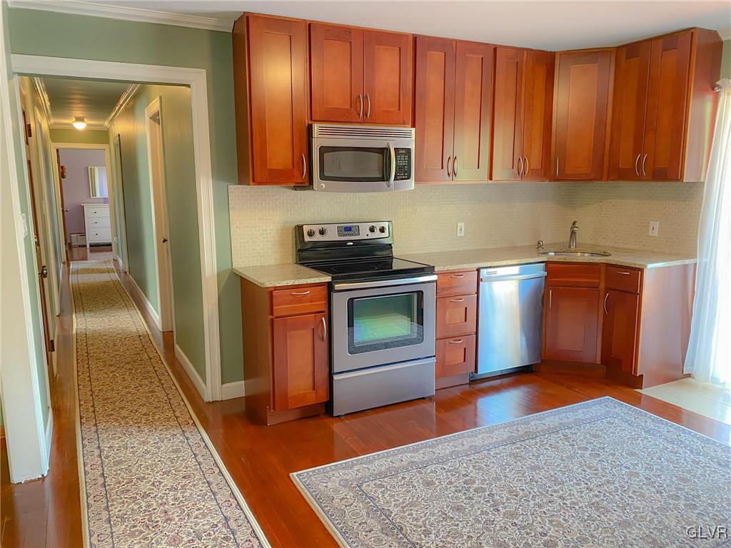 871 Gilbert Road Effort, PA 18330 - Photo 10 of 50