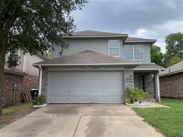 $2,300 | 3509 Apple Valley Way, Dallas, TX 75227