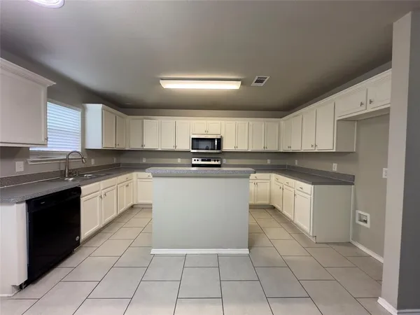 $2,300 | 3509 Apple Valley Way, Dallas, TX 75227