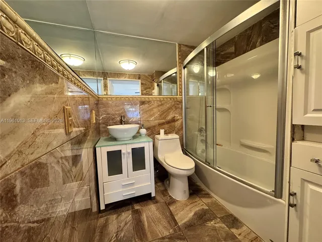 $799,000 | 2633 Southwest 34th Avenue, Miami, FL 33133