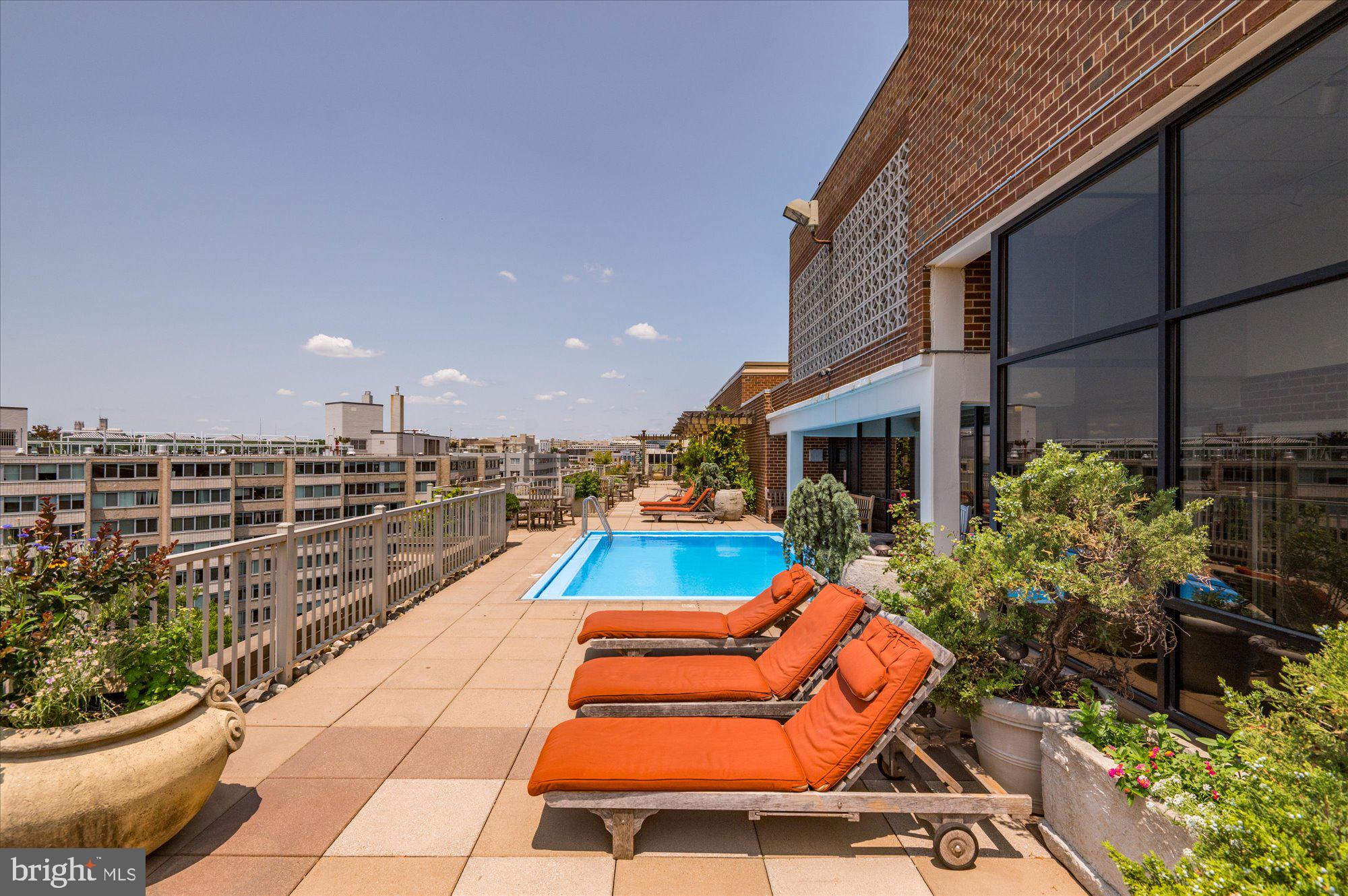 1301 20th Street Northwest, Unit 910 Washington, DC 20036 - Photo 23 of 37 Roof