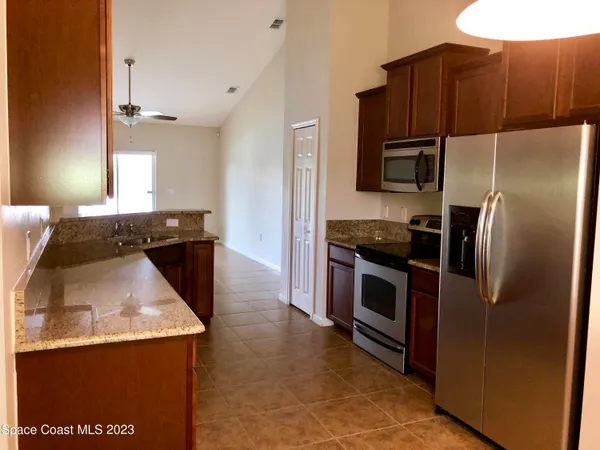 $2,150 | 4082 Joslin Way, Melbourne, FL 32904