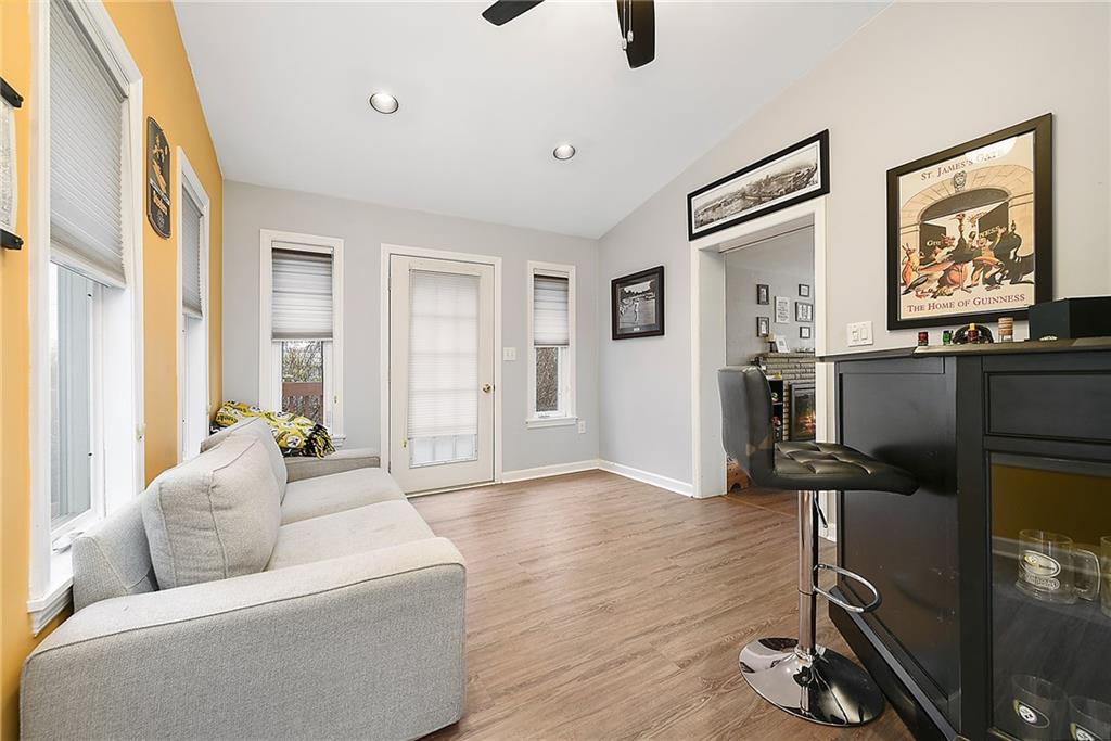117 Parkedge Road Pittsburgh, PA 15220 - Photo 11 of 23 Gallery Image 11