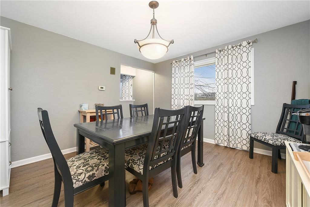 117 Parkedge Road Pittsburgh, PA 15220 - Photo 5 of 23 Gallery Image 5