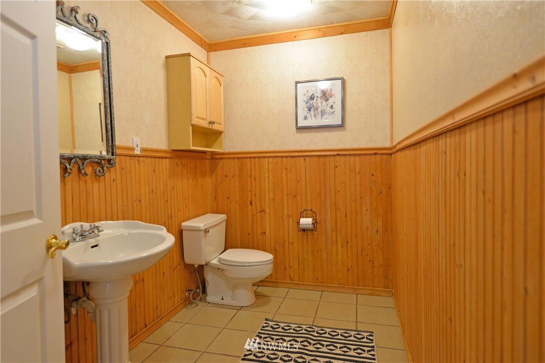 5383 Southeast Alpine Road Olalla, WA 98359 - Photo 15 of 37 Gallery Image 15