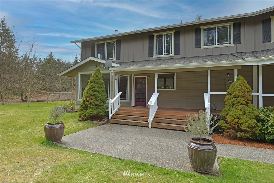5383 Southeast Alpine Road Olalla, WA 98359 - Photo 3 of 37 Gallery Image 3