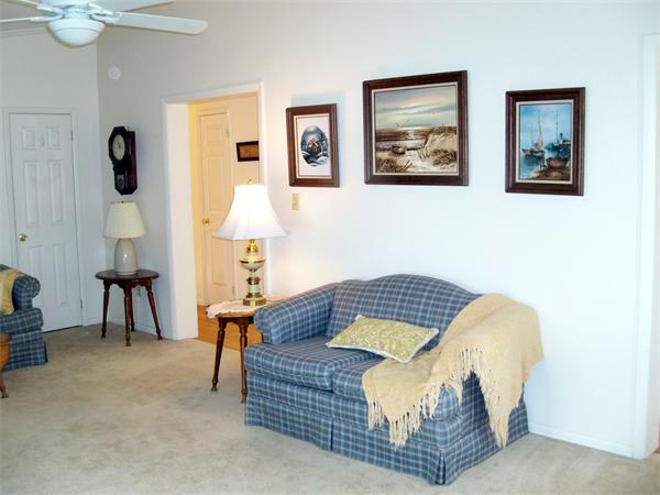 8 Queens Road, Unit 194 Attleboro, MA 02703 - Photo 3 of 30 Gallery Image 3