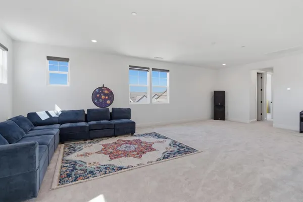 a view of a garage room