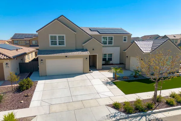 a picture of a wall with a white wall and a white wall