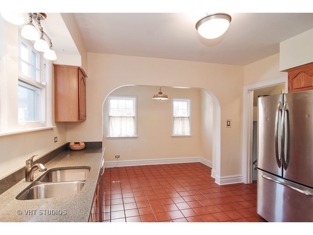 174 Akenside Road Riverside, IL 60546 - Photo 6 of 22