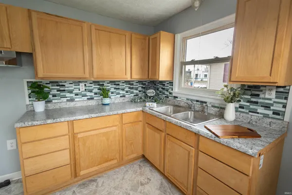 $145,000 | 844 West Frank Street, Mitchell, IN 47446