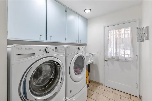 a view of a house with a big yard