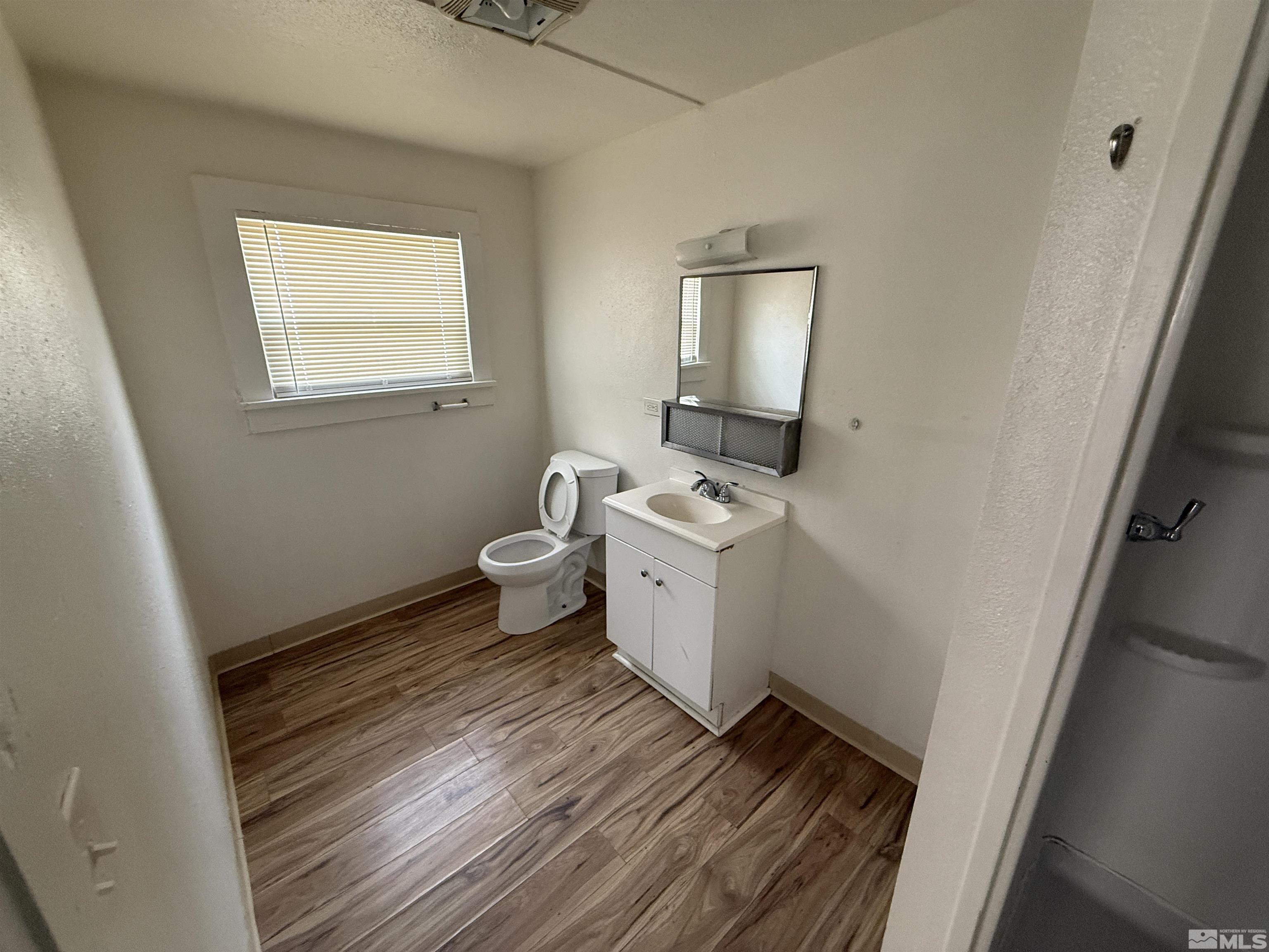 519 Elko Avenue Reno, NV 89512 - Photo 9 of 18