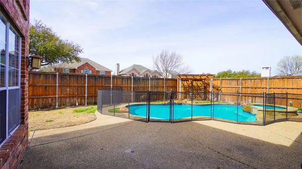 $3,395 | 17744 Knollmeadow Lane, Dallas, TX 75287