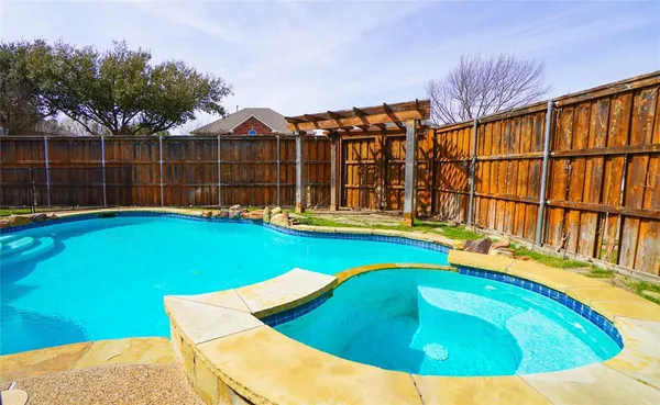 $3,395 | 17744 Knollmeadow Lane, Dallas, TX 75287
