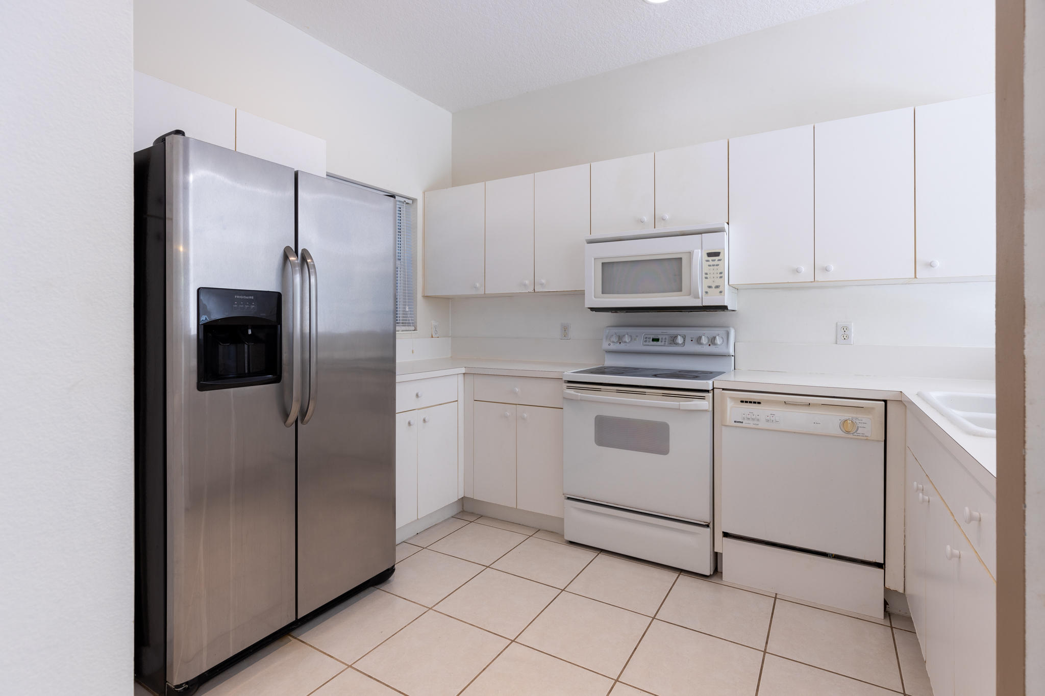 18171 Boca Way Drive Boca Raton, FL 33498 - Photo 13 of 24 Kitchen