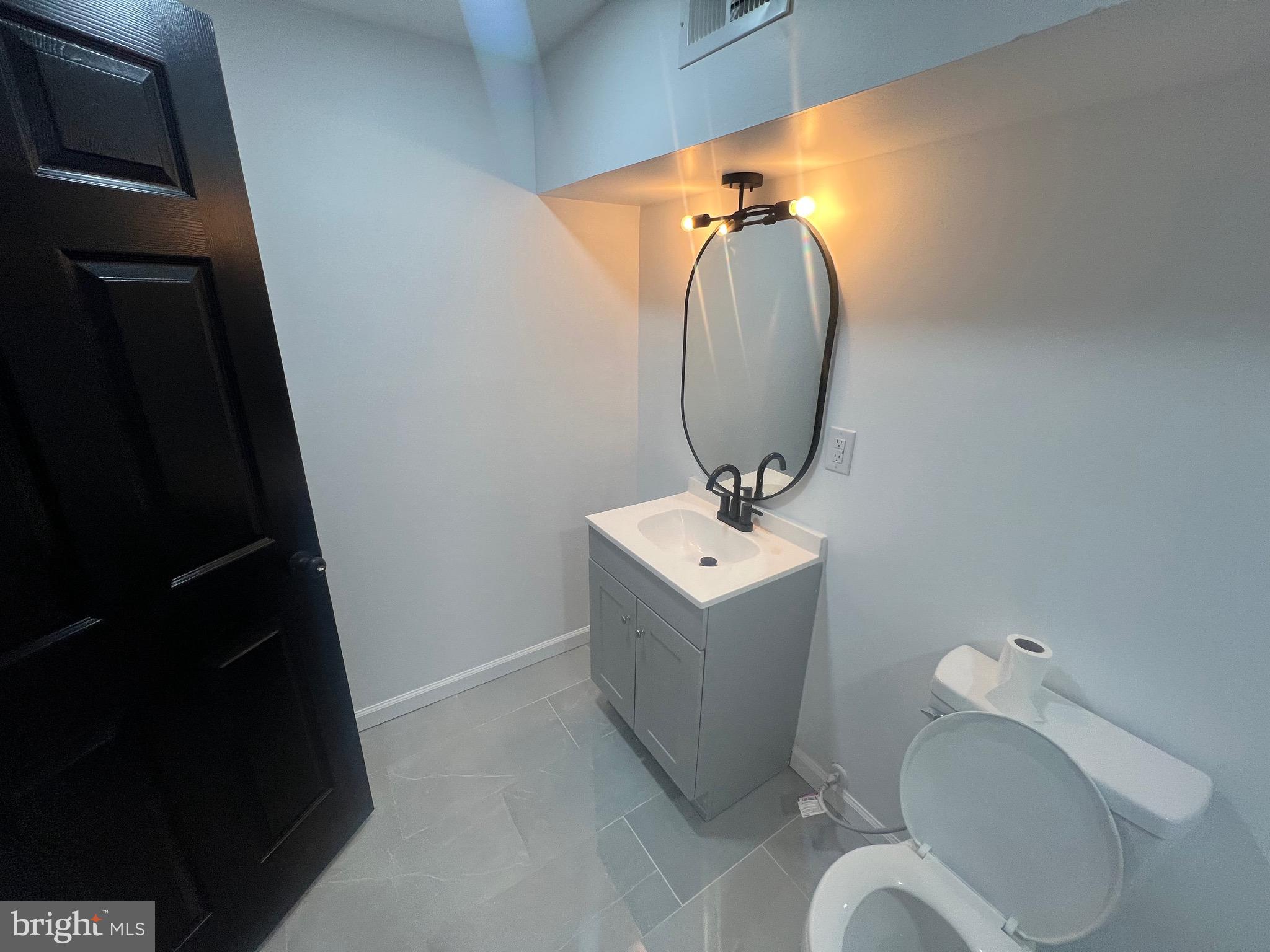 5709 Spruce Street Philadelphia, PA 19139 - Photo 8 of 9