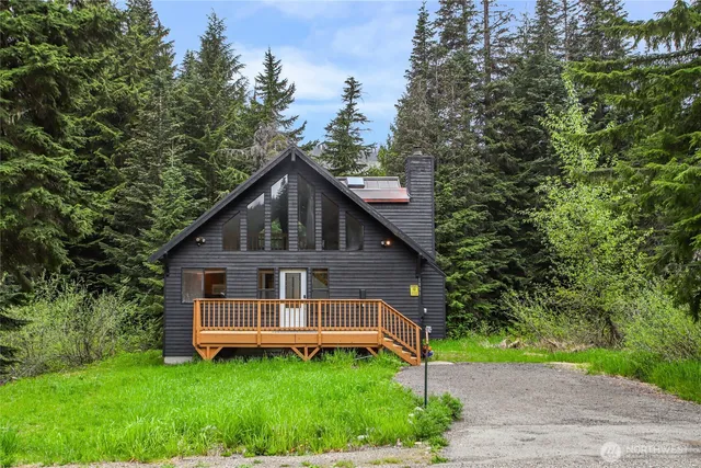 $725,000 | 1051 Yellowstone Snoqualmie Pass, Snoqualmie Pass, WA 98068
