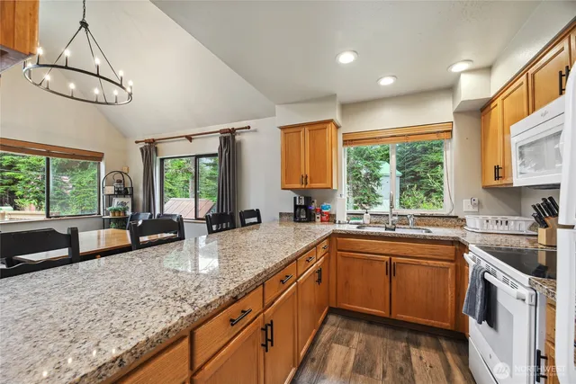 $725,000 | 1051 Yellowstone Snoqualmie Pass, Snoqualmie Pass, WA 98068