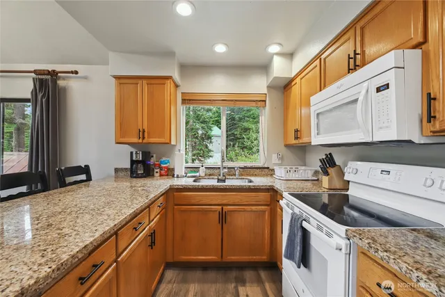 $725,000 | 1051 Yellowstone Snoqualmie Pass, Snoqualmie Pass, WA 98068