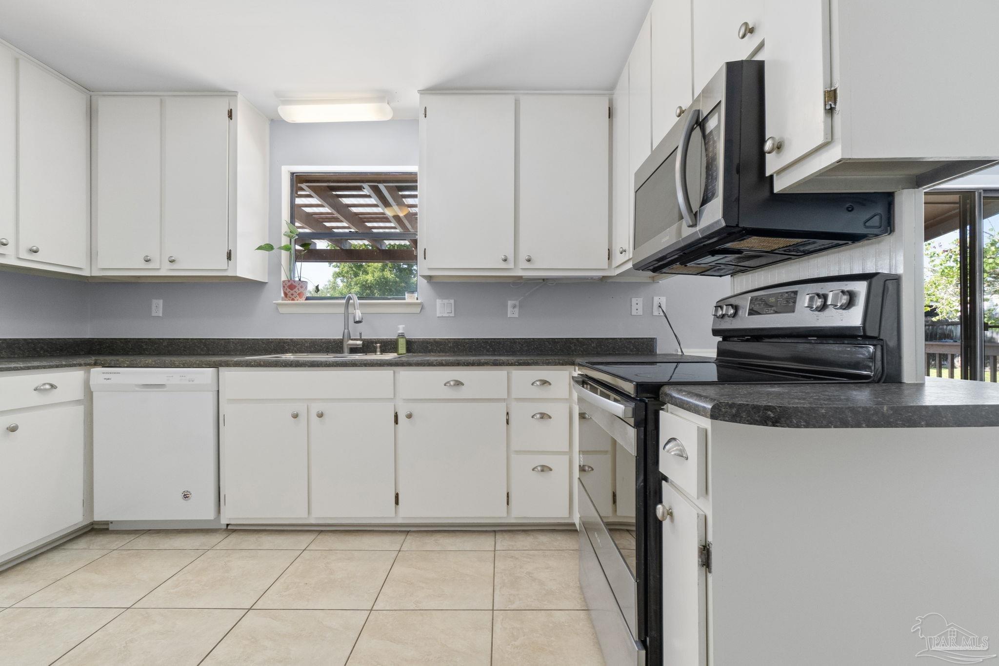 145 Deville Drive Mary Esther, FL 32569 - Photo 14 of 35