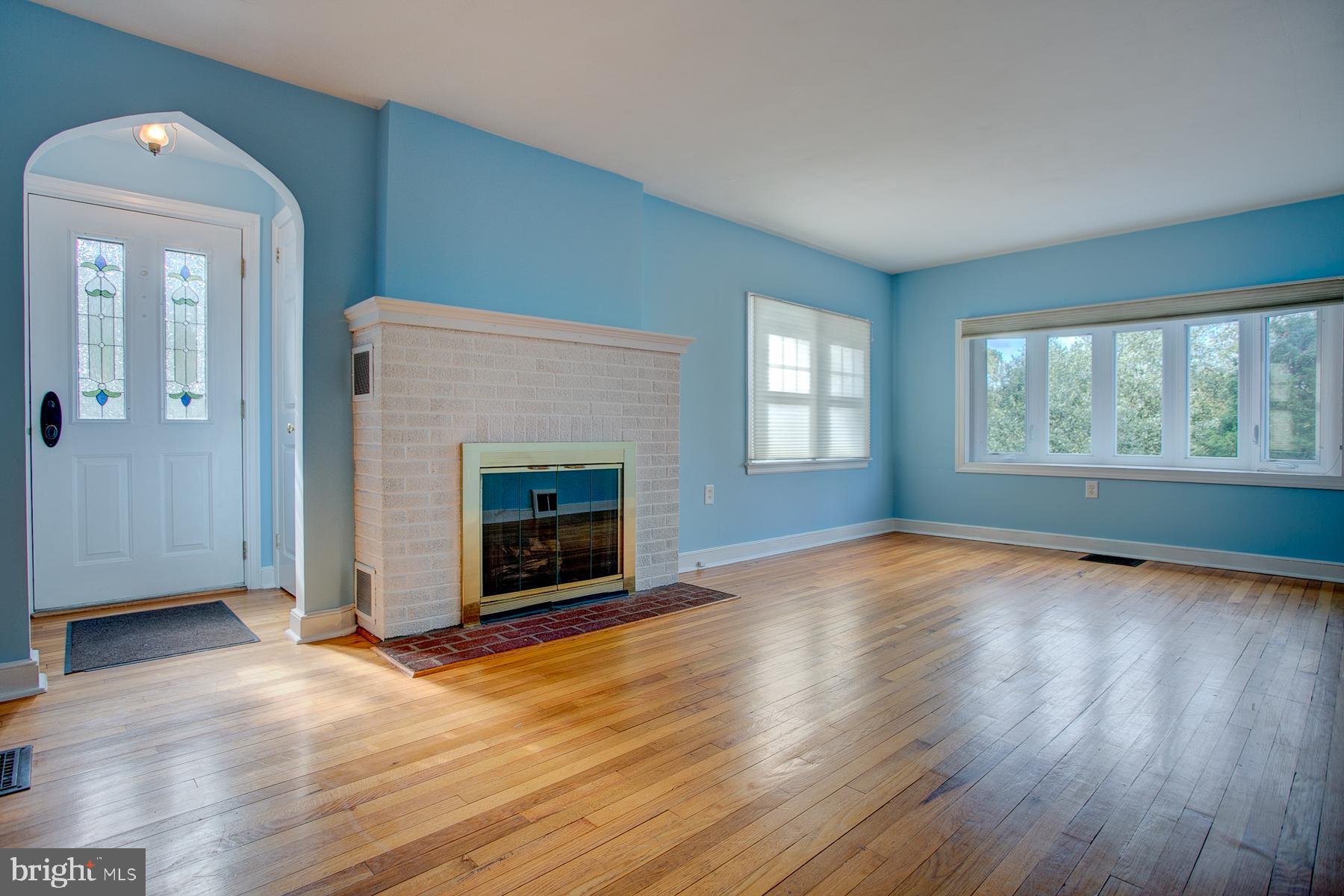259 Church Road Mohnton, PA 19540 - Photo 3 of 26 Living Room