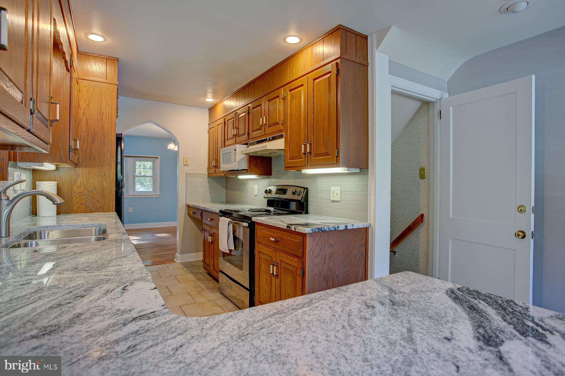 259 Church Road Mohnton, PA 19540 - Photo 8 of 26 Kitchen