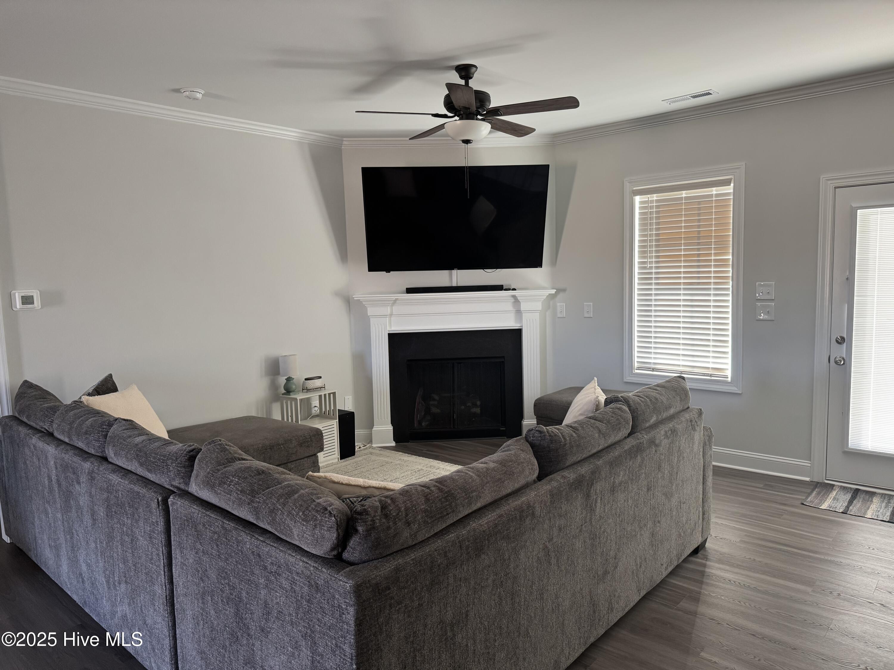 9854 Pace Road Bailey, NC 27807 - Photo 8 of 29 Living Area