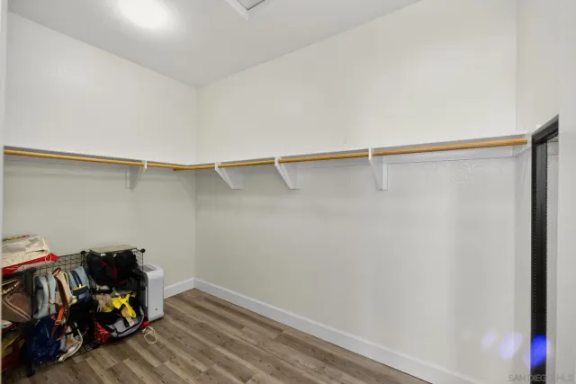 a view of an house with backyard and entertaining space