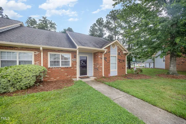 $235,000 | 200 Old Spring Hill Lane, Fuquay-Varina, NC 27526