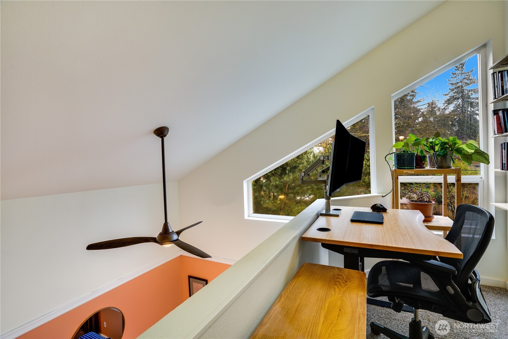 10319 Midvale Avenue North, Unit A Seattle, WA 98133 - Photo 20 of 35