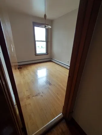 $2,395 | 3646 West Wrightwood Avenue, Unit 2, Chicago, IL 60647