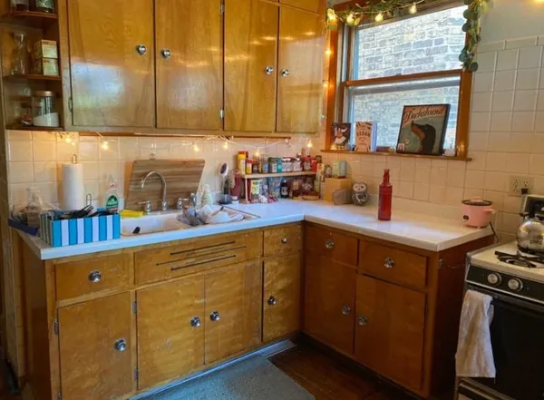 $2,395 | 3646 West Wrightwood Avenue, Unit 2, Chicago, IL 60647