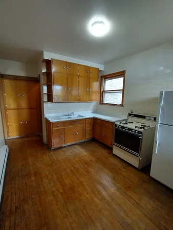 $2,395 | 3646 West Wrightwood Avenue, Unit 2, Chicago, IL 60647