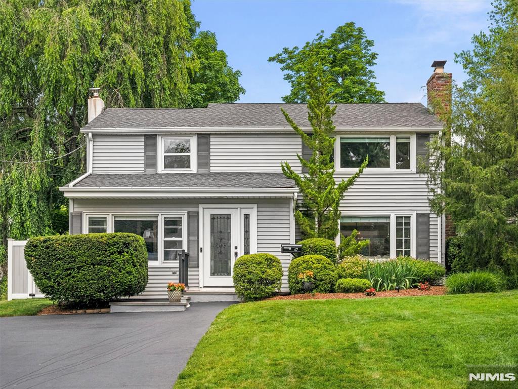 47 West Saddle River Road Waldwick, NJ 07463 - Photo 1 of 26