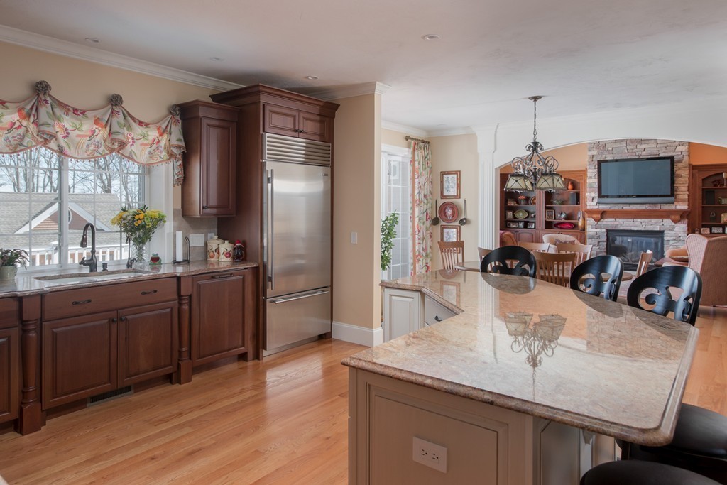 17 Connelly Hill Road Hopkinton, MA 01748 - Photo 5 of 30 Gallery Image 5