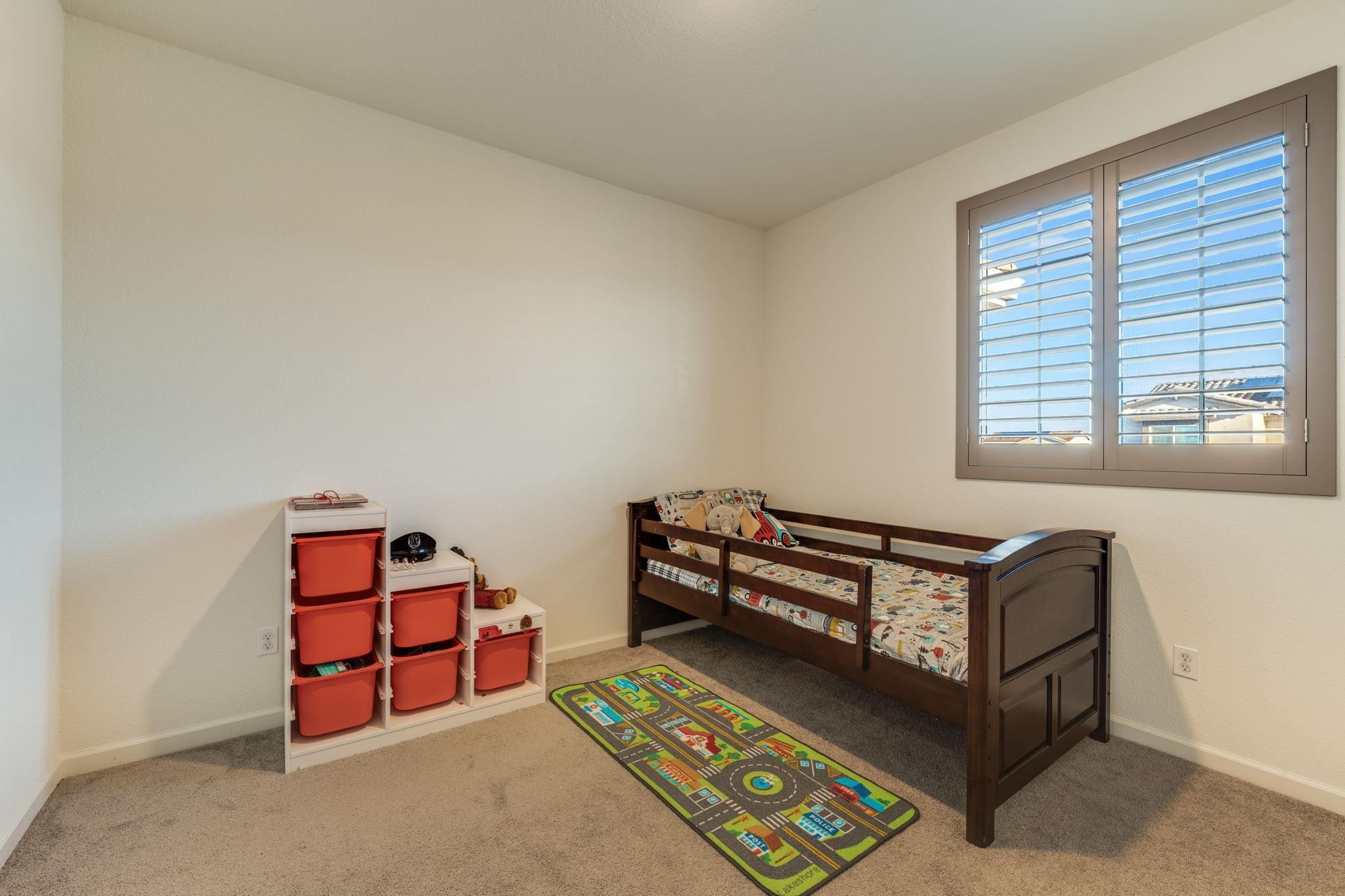 1305 Stark Bridge Road Lincoln, CA 95648 - Photo 35 of 53 a room with furniture and a window