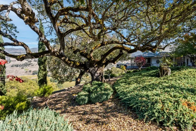 $1,950,000 | 241 Henry Station Road, Ukiah, CA 95482