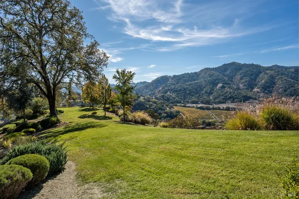 $1,800,000 | 241 Henry Station Road, Ukiah, CA 95482