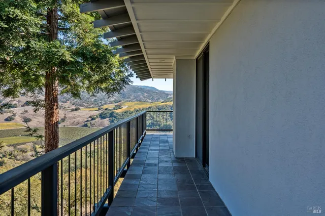 $1,950,000 | 241 Henry Station Road, Ukiah, CA 95482