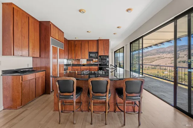 $1,950,000 | 241 Henry Station Road, Ukiah, CA 95482