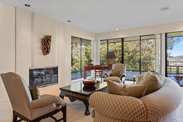 $1,950,000 | 241 Henry Station Road, Ukiah, CA 95482