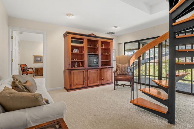 $1,950,000 | 241 Henry Station Road, Ukiah, CA 95482