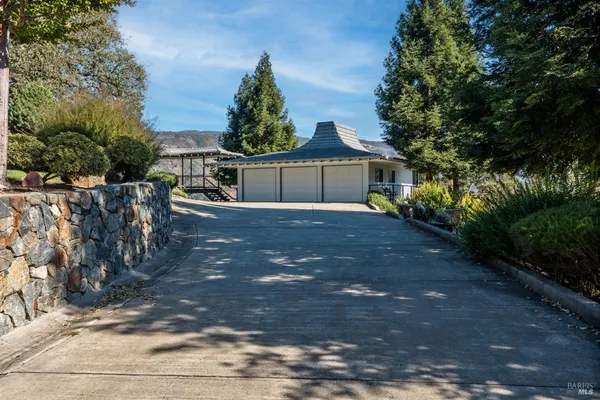 $1,800,000 | 241 Henry Station Road, Ukiah, CA 95482