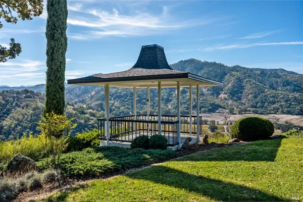 $1,800,000 | 241 Henry Station Road, Ukiah, CA 95482