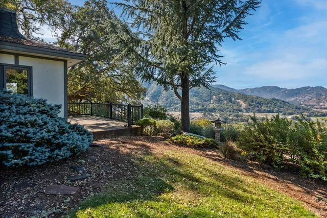 $1,950,000 | 241 Henry Station Road, Ukiah, CA 95482
