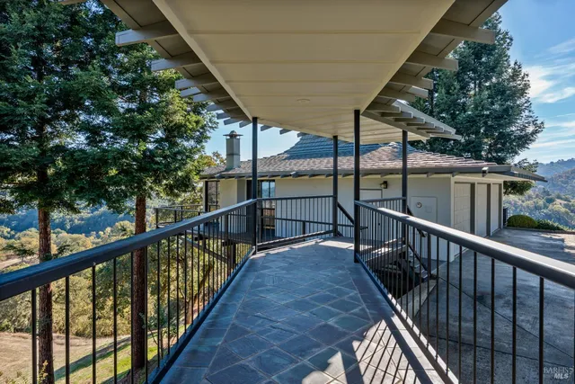 $1,950,000 | 241 Henry Station Road, Ukiah, CA 95482